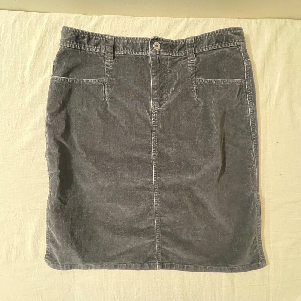 The North Face Womens Size 10 Corduroy Skirt Gray Knee Length Casual Active